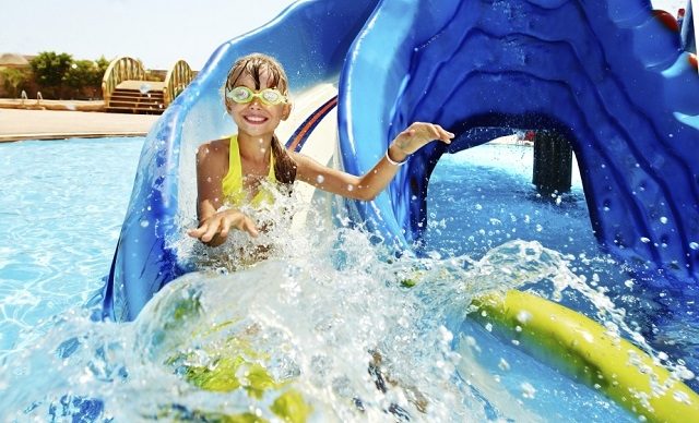 Top 6 : Les glissades d’eau préférées des jeunes!