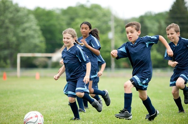 4 raisons d’inscrire votre enfant au soccer cette année