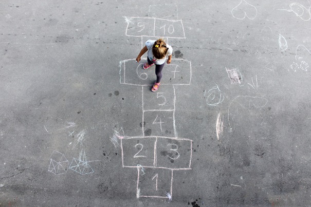 6 jeux à faire dans une cour d’école en dehors des heures de classe