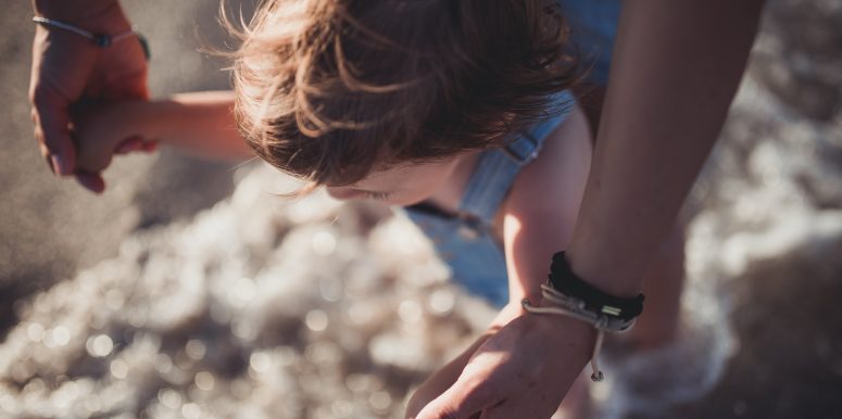 surprotection d'un enfant