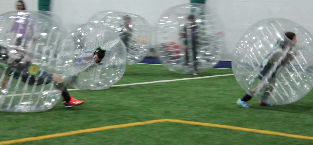 Jouer au soccer comme un sumo