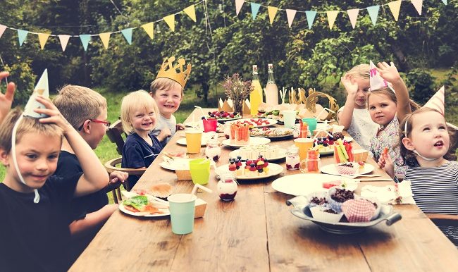 enfants-fetes-dejeuners-ete