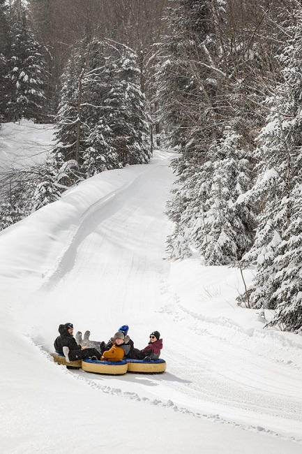 glissades sur tube hiver