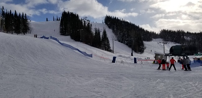 centre de ski, montagne, skieurs, hiver