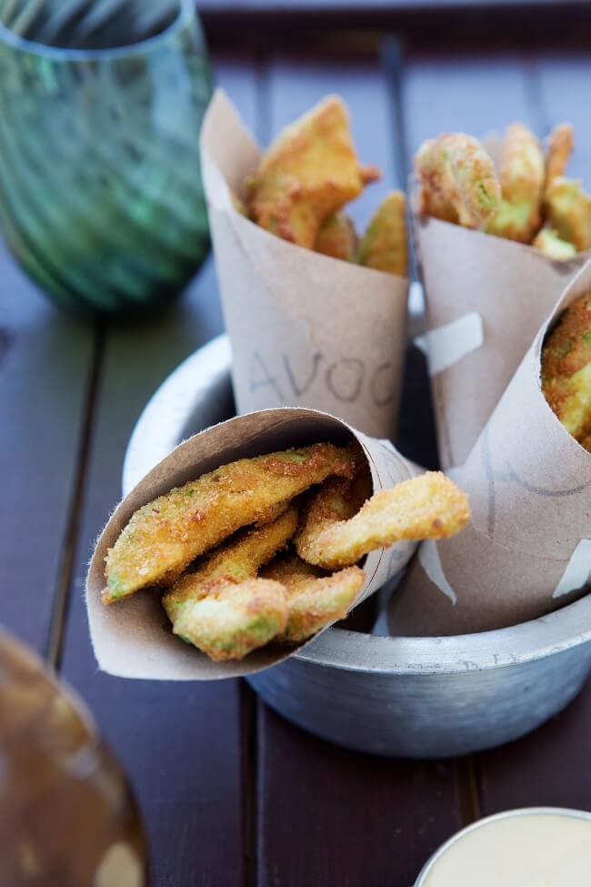 Frites d’avocat et mayonnaise à la mangue