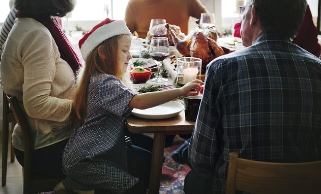 repas-famille-table-noel
