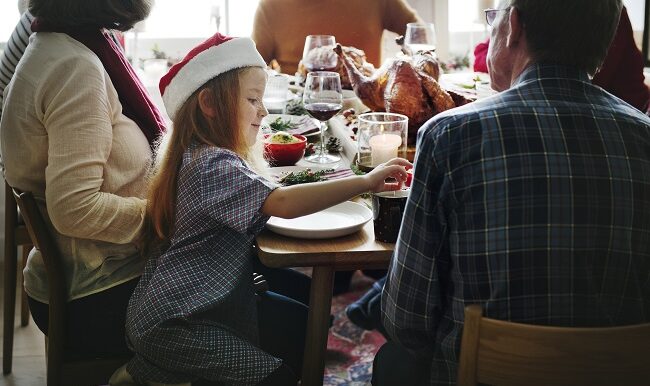repas-famille-table-noel