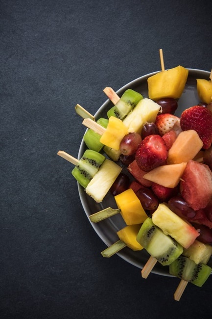 brochettes fruits frais
