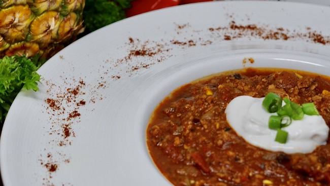 10- Chili végé de haricots noirs, ananas, jalapeños et protéine végétale texturée