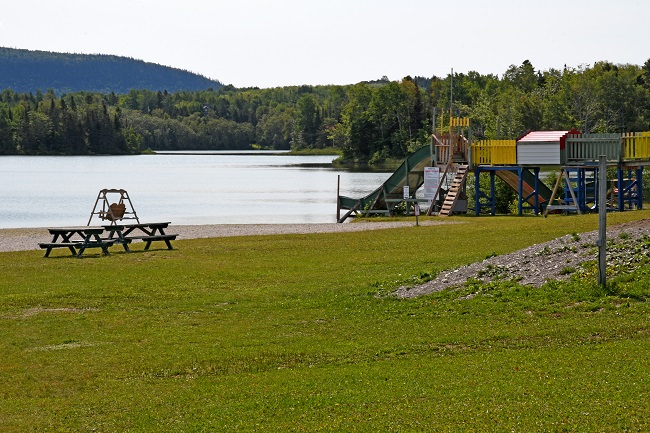 Base plein air Saint-Damase, Saint-Damase