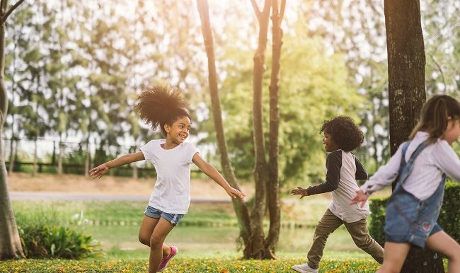 brochures-favoriser-le-developpement-moteur-des-enfants