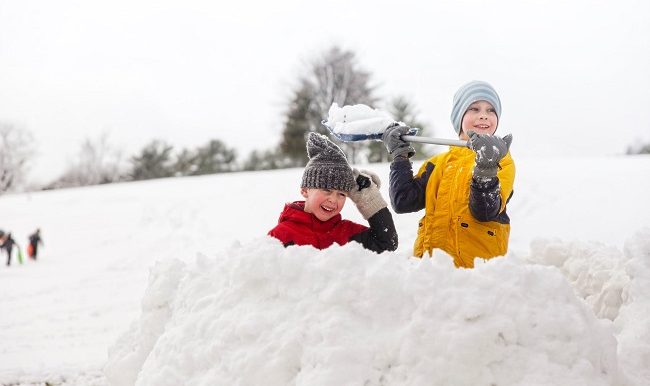 nos-conseils-pour-eliminer-les-freins-au-jeu-exterieur-en-hiver