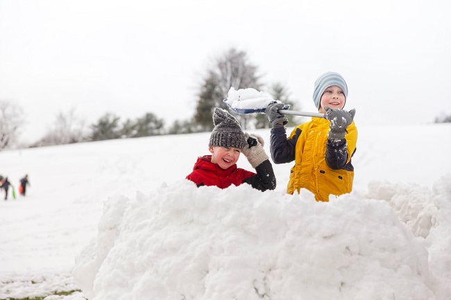 nos-conseils-pour-eliminer-les-freins-au-jeu-exterieur-en-hiver