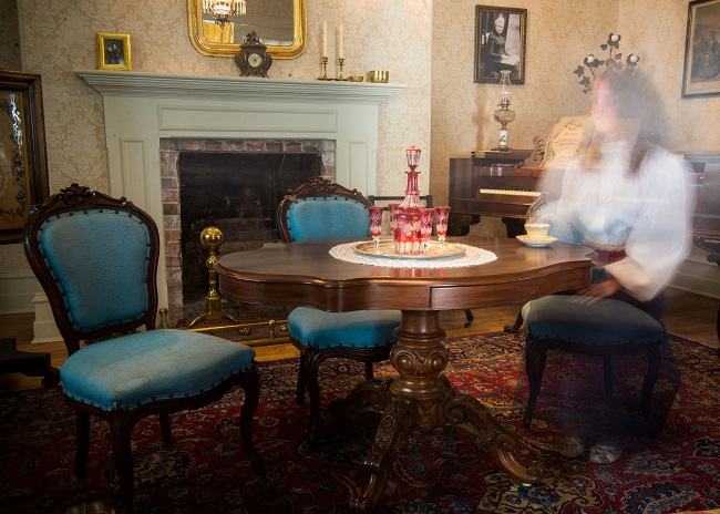 Manoir Fraser et fantome d'Alice