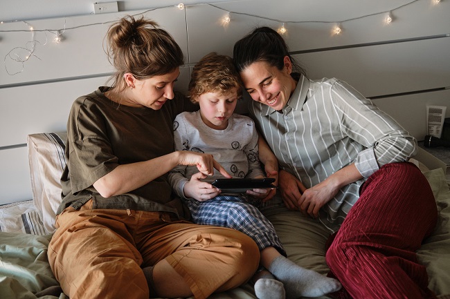 Plus de 17 expositions à visiter en famille… dans votre salon!
