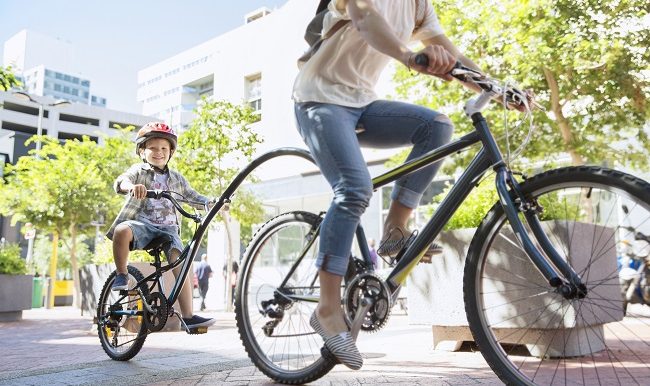 mère fils vélo
